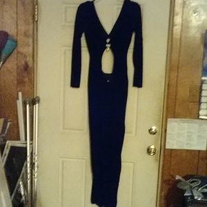 I'm selling a dress my mother bought me that I will never be able to get back in